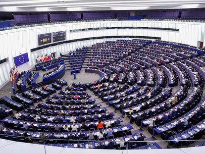 El hemiciclo del Parlamento Europeo, en Estrasburgo, durante una de las votaciones de hoy.