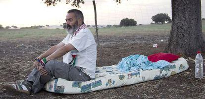 El diputado Juan Manuel Sánchez Gordillo, recién amanecido en la finca de Las Turquillas que el sindicato SAT ha ocupado.