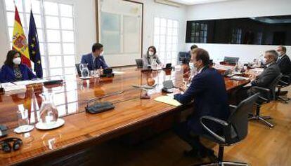 Reunión en febrero del presidente del Gobierno, Pedro Sánchez, con el CEO de Airbus, Guillaume Faury.