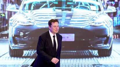 Elon Musk, fundador de Tesla, en una calle de prensa de Shanghai (China).
