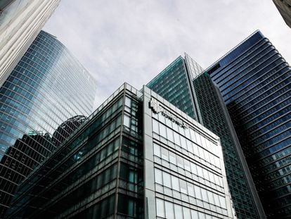 El MEDE alerta de los riesgos para la banca de la eurozona del presionado mercado inmobiliario comercial