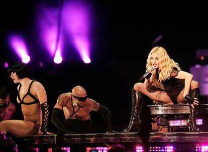 Madonna, durante el concierto que ofreció el pasado agosto en Cardiff (Gales).