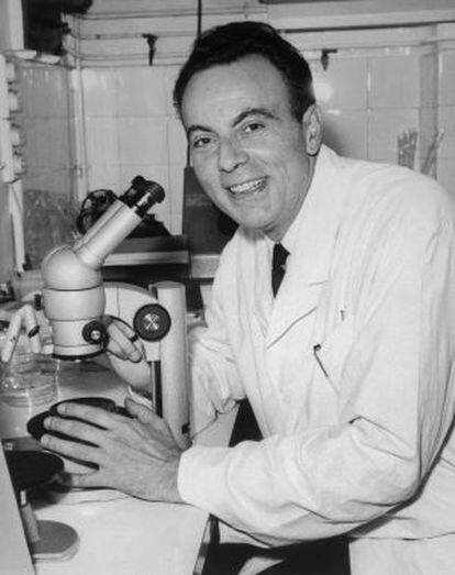 François Jacob, premio Nobel de Medicina, en 1965.