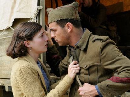 María Valverde y Mario Casas, en 'La mula'.