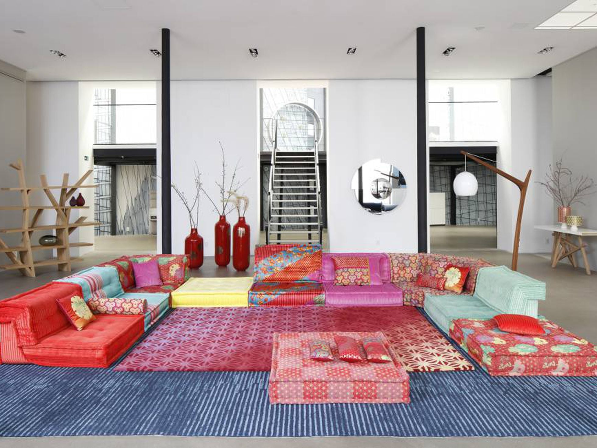 Viviendo a ras de suelo: este sofá se anticipó 'chill out' | ICON Design | EL PAÍS