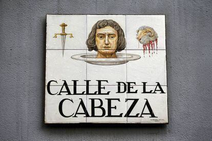 Placa de la calle de la Cabeza, una de las rutas de la aplicaci&oacute;n.