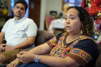 Allan Kardec y Ana Claudia Chaves en su casa de  Manaus.