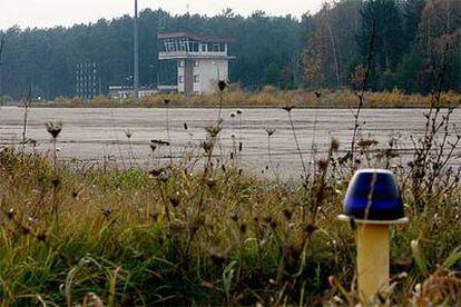 Imagen del aeropuerto de la ciudad polaca de Szymany, donde aterrizó un avión de la CIA con detenidos en 2003.