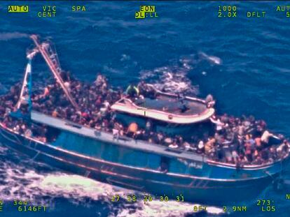 Imagen aérea del pesquero 'Adriana' tomada por el avión de Frontex Eagle 1, el 13 de junio en la zona SAR griega.