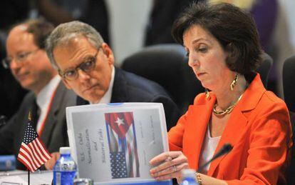 La secretaria de Estado de EE UU para Latinoamérica, Roberta Jacobson, durante la reunión.