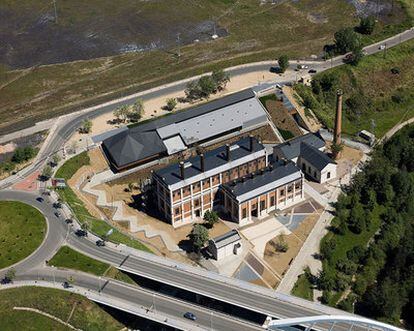 Vista aérea de la central térmica convertida en primera sede del Museo Nacional de la Energía