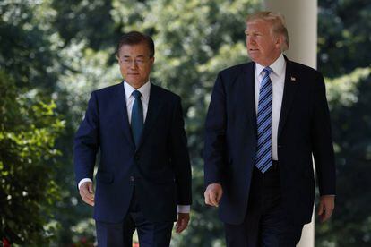 Donald Trump con el presidente surcoreano, Moon Jae-in, en la Casa Blanca.