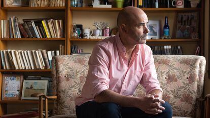 El escritor Eduardo Sacheri en Buenos Aires (Argentina).