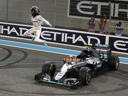 Rosberg celebra la consecución del Mundial