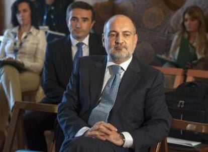Francisco Pérez de los Cobos, durante una charla este mes de septiembre en Santander.