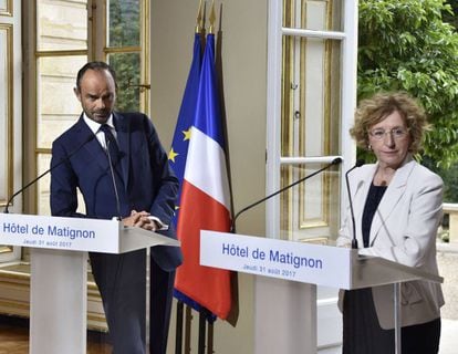 El primer ministro Édouard Philippe y la ministra de Trabajo Muriel Penicaud presentan este jueves la reforma laboral de Macron.