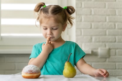 Los niños deben aprender a reducir el consumo de productos procesados. La grasa de palma da a los alimentos una textura suave, cremosa y consistente que les 'engancha'.