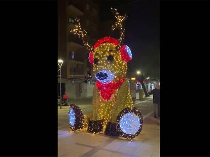 El reno luminoso ubicado en Viladecans.