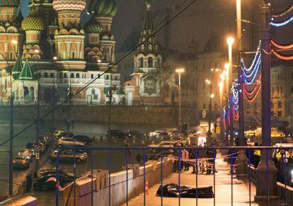 El cuerpo del opositor ruso Boris Nemtsov en el puente de Moskvoretsky, hoy en Moscú.