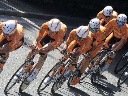 El Euskaltel, en la crono por equipos del pasado Tour.