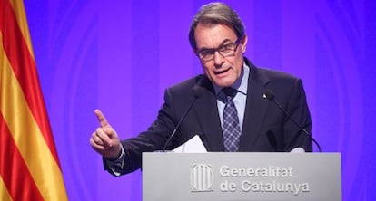 Artur Mas compareix davant els mitjans després de la reunió del Govern català d'ahir.