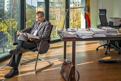 Antonio Vercher, fiscal coordinador de Medio Ambiente y Urbanismo, en su despacho.