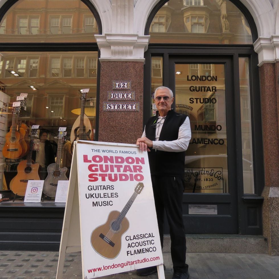 explorar Margarita Adaptación Juan Teijeiro, el artesano de las guitarras admirado por Eric Clapton o  Paco de Lucía | Cultura | EL PAÍS