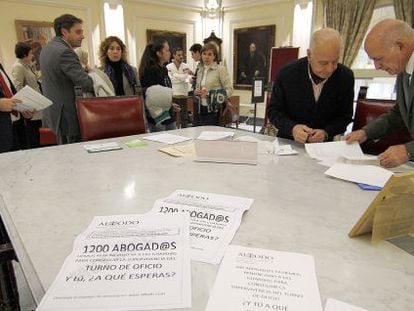 Encierro de abogados de oficio en octubre de 2012.