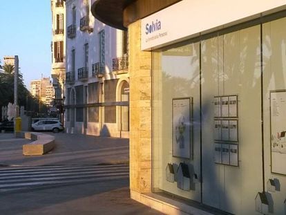 Primera agencia inmobiliaria de Solvia, en la avenida de Juan Bautista Lafora, Alicante.