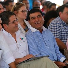 El presidente hondureño, Juan Orlando Hernández, y el empresario pakistaní Yusuf Amdani, en 2017.