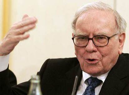 Buffet, durante el encuentro que ha mantenido con los medios de comunicación en un hotel de Madrid.