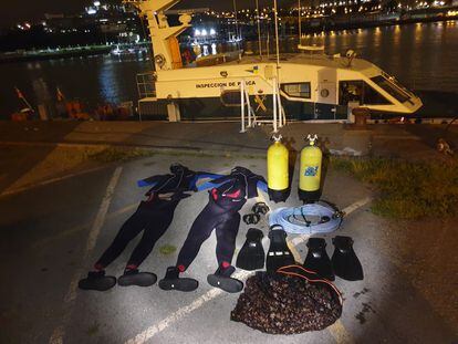 Decomiso de marisco durante el estado de alarma en un puerto de A Coruña.