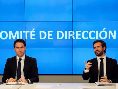 Pablo Casado y Teodoro García Egea en la reunión del comité de dirección del PP este lunes.