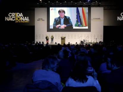 Puigdemont intervé per videoconferència durant el congrés.