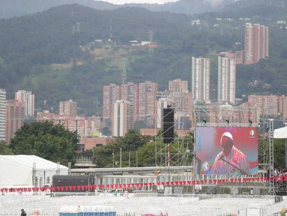 Todo est&aacute; preparado en el aeropuerto Olaya Herrera de Medell&iacute;n para recibir al papa Francisco.