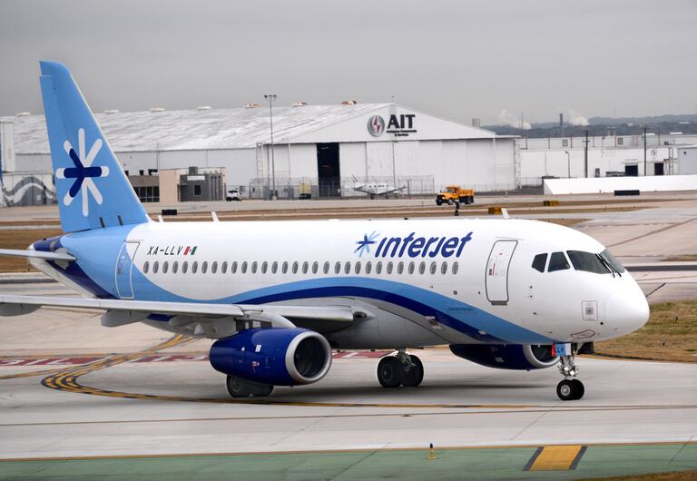 Un avión de Interjet, en San Antonio, Texas.