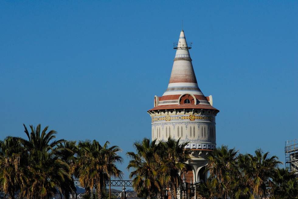 La Torre de Aguas, construcción modernista diseñada por el arquitecto Domènec i Estapà en 1907.
