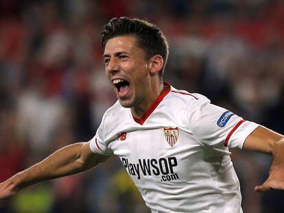 Lenglet celebra un tanto con el Sevilla en la Champions.