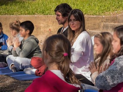 La maestra María Celeste Rodríguez, durante una de sus clases.