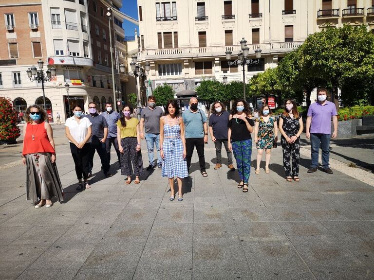 Martina Velarde, nueva líder de Podemos Andalucía, junto a su equipo en Córdoba, donde se ha constituido la nueva dirección del partido.