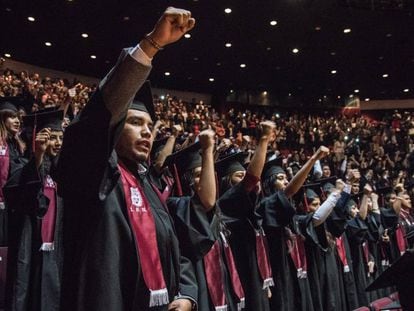 Estudiantes del Instituto Politécnico Nacional de México. 