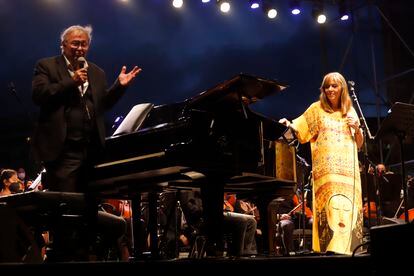 Imagen del concierto de  la Mercè con José María Vitier y Maria del Mar Bonet.