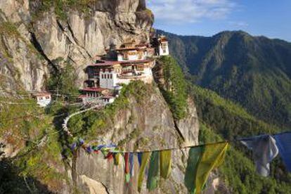 Monasterio de Taktsang Goemba, en el valle de Paro, Bután.