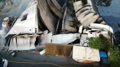 La nave destrozada de la empresa de reciclaje quemada en Granollers.