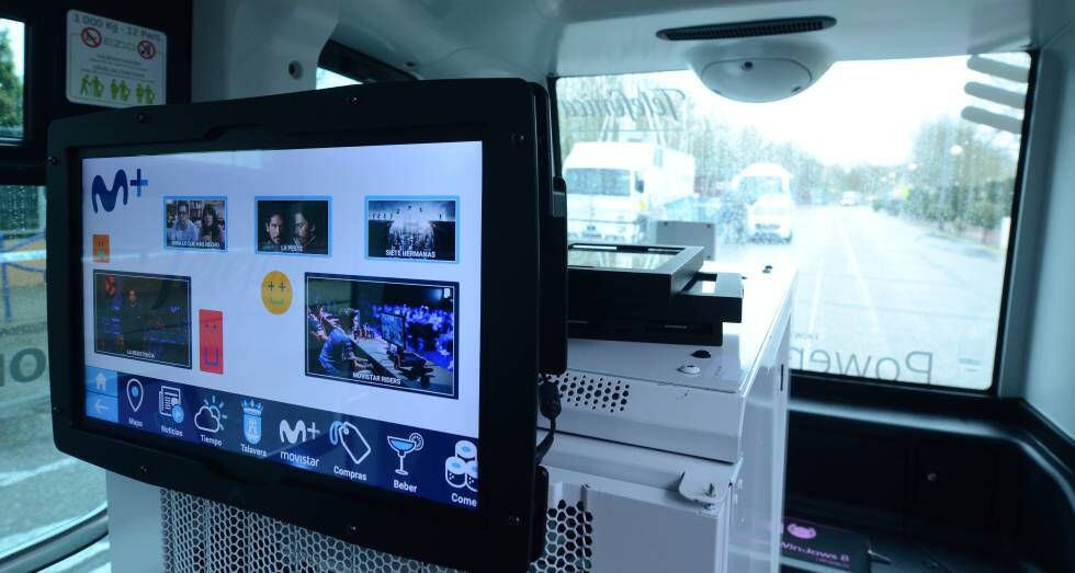 Interior del minibús autónomo con 5G estrenado este miércoles en Talavera de la Reina.