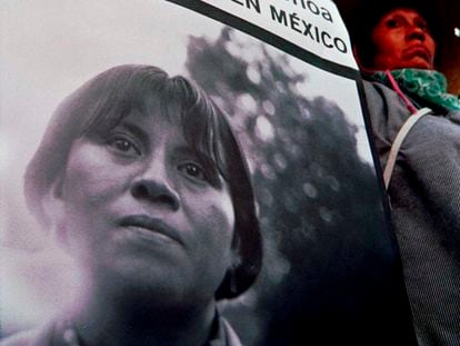 Protesta para exigir el esclarecimento de la muerte de Digna Ochoa en San Salvador Atenco.
