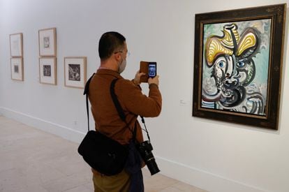 
La exposición 'Picasso: rostros y figuras', inaugurada este miércoles en la Real Academia de Bellas de San Fernando, ofrece un recorrido por las variadas y expresivas representaciones de cuerpos y semblantes de las obras del artista.