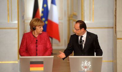 Merkel y Hollande, en París