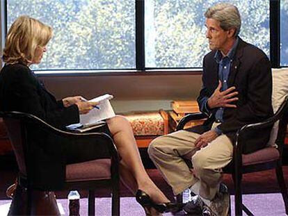 John Kerry, durante una entrevista con una cadena de televisión en vísperas del debate electoral de hoy.