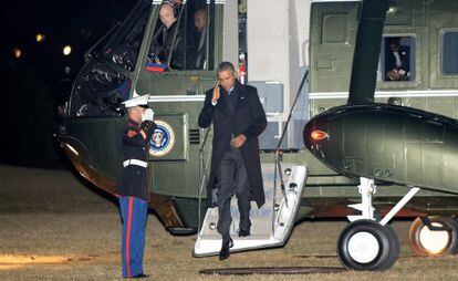 Barack Obama, a su llegada anoche a la Casa Blanca desde México.